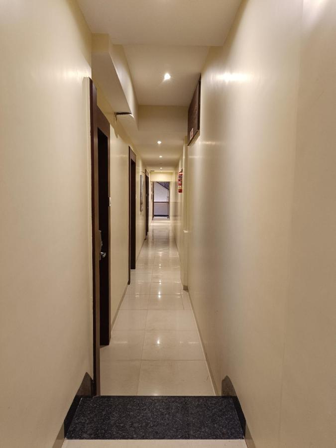 Hotel West Inn-Near Mumbai International Airport Exterior photo